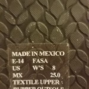 Roxy Shoes - Roxy flip flops 8 Roxy Shoes - Roxy flip flops 8
